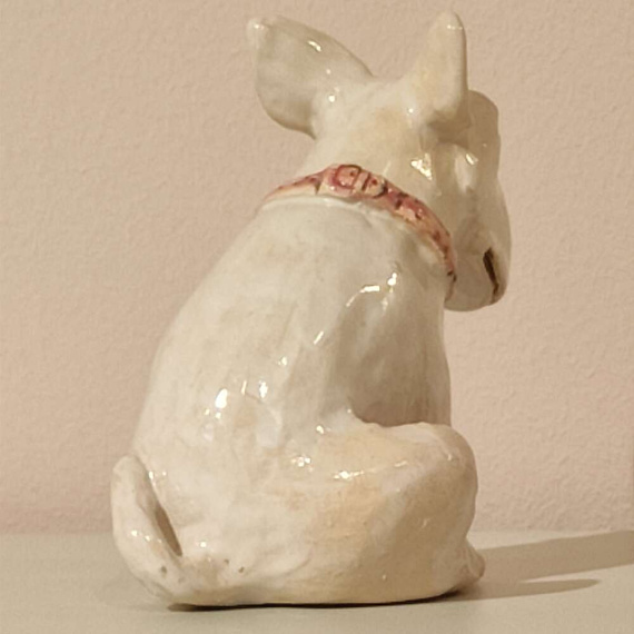 Bulterier ceramiczny biały