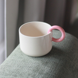 Filiżanka 365 różowe ucho