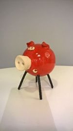 Świńka ceramiczna czerwona