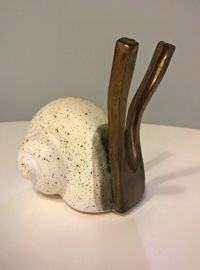 Ślimak ceramiczny mały kość słoniowa