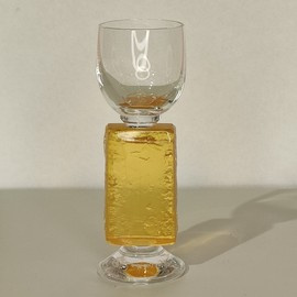 KIELISZEK kostka żółty transparentny