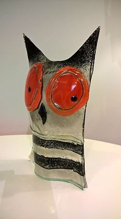 SOWA szklana czerwono czarna