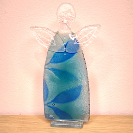 ANIOŁEK szklany niebieski z listkami