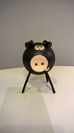 Świńka ceramiczna czarna