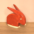 Zając ceramiczny czerwony