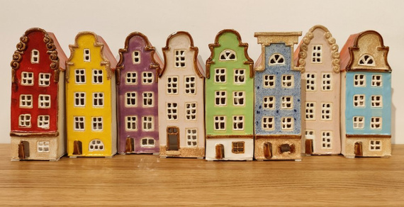 KAMIENICZKA ceramiczna czerwona