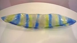 Patera łódka w zielono-niebieskie pasy