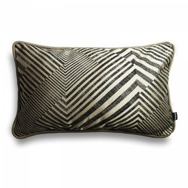 Poduszka prostokątna beżowa z geometrycznym wzorem 45x45