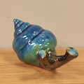 Ślimak ceramiczny mały turkusowy pion