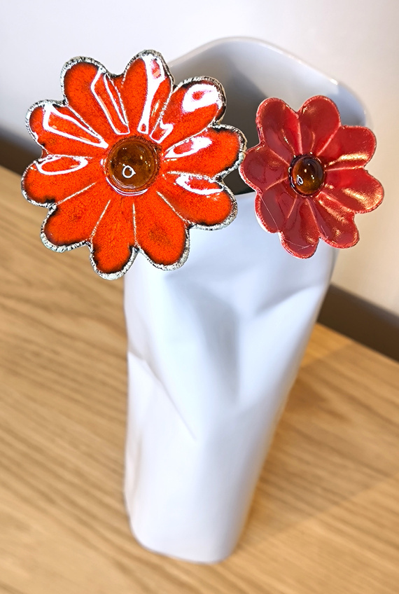 KWIAT ceramiczny czerwony mały