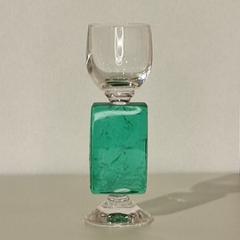 KIELISZEK kostka zielony transparentny