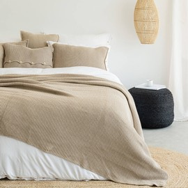 Narzuta MOYHA Leniwy Poranek jasno-beżowa