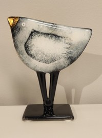 Ptak szklany biało-czarny ze złotem lewostronny