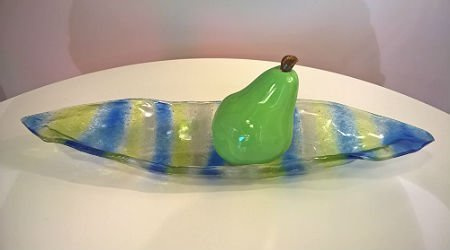 Patera łódka w zielono-niebieskie pasy