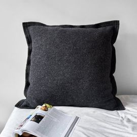 Poduszka  MOYHA Wełniana Eminencja kwadratowa antracytowa