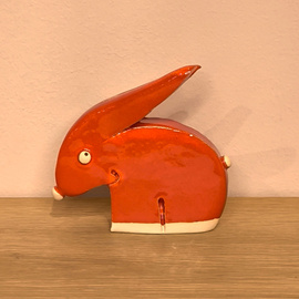 Zając ceramiczny czerwony