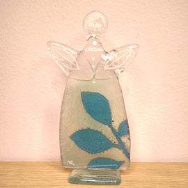 ANIOŁEK szklany przeżroczysty niebieski z listkami