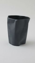 Kubek POGIĘTY mini czarny