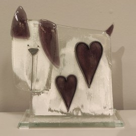 Pies szklany z serem