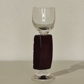 KIELISZEK kostka ciemny fiolet transparentny