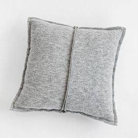 Poduszka wełniana MOYHA kwadratowa mała jasny szary