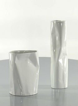 Wazon POGIĘTY wysoki biały