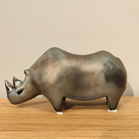 NOSOROŻEC ceramiczny srebrno-szary