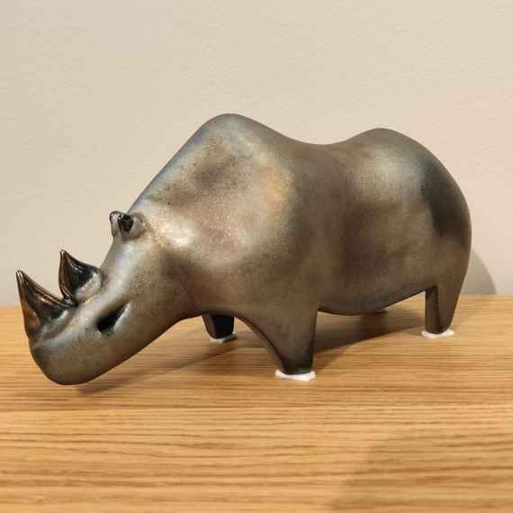 NOSOROŻEC ceramiczny srebrno-szary