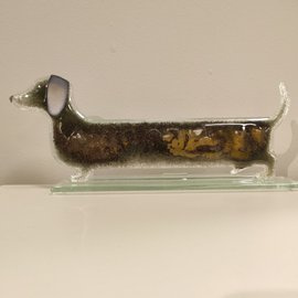 PIES szklany jamnik czarny mały