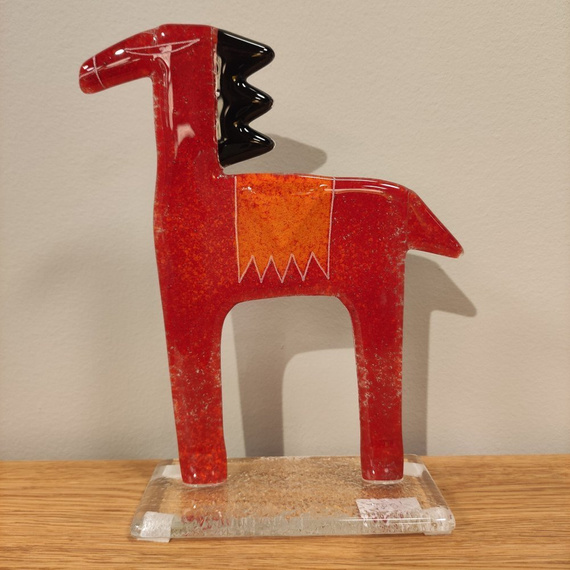 KOŃ szklany czerwony