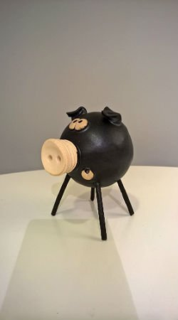 Świńka ceramiczna czarna